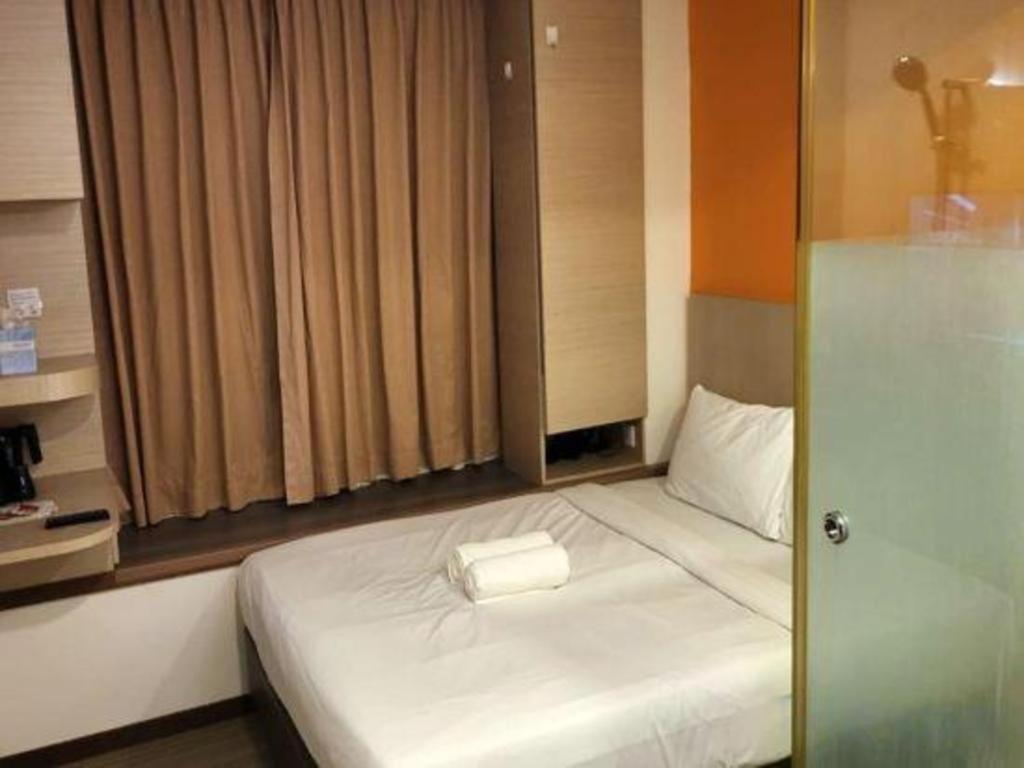 Hotel Reddoorz Premium @ Balestier Singapur Exterior foto