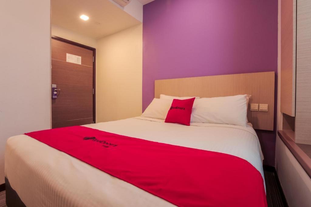 Hotel Reddoorz Premium @ Balestier Singapur Exterior foto