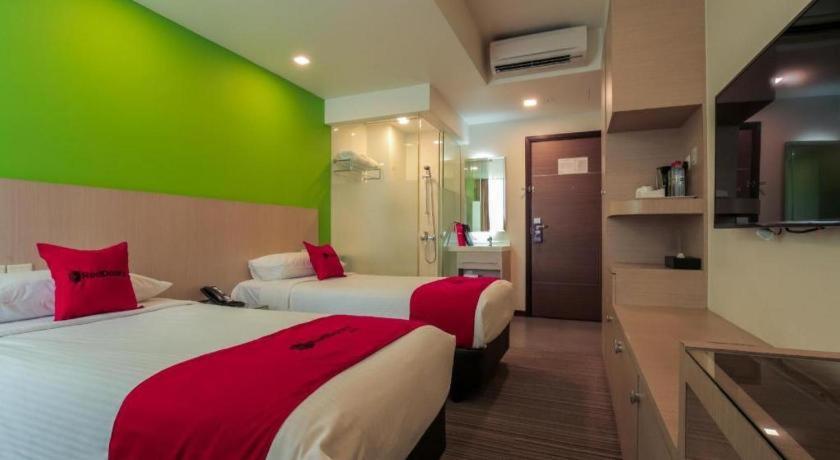 Hotel Reddoorz Premium @ Balestier Singapur Exterior foto