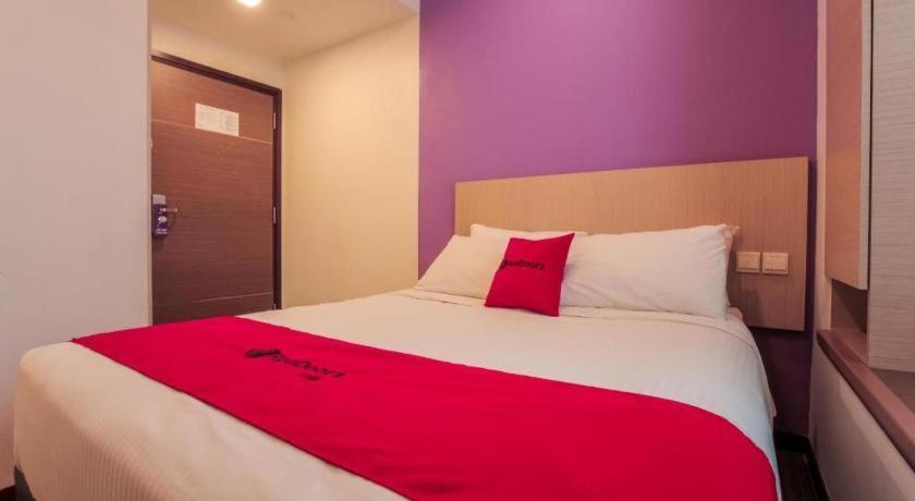 Hotel Reddoorz Premium @ Balestier Singapur Exterior foto