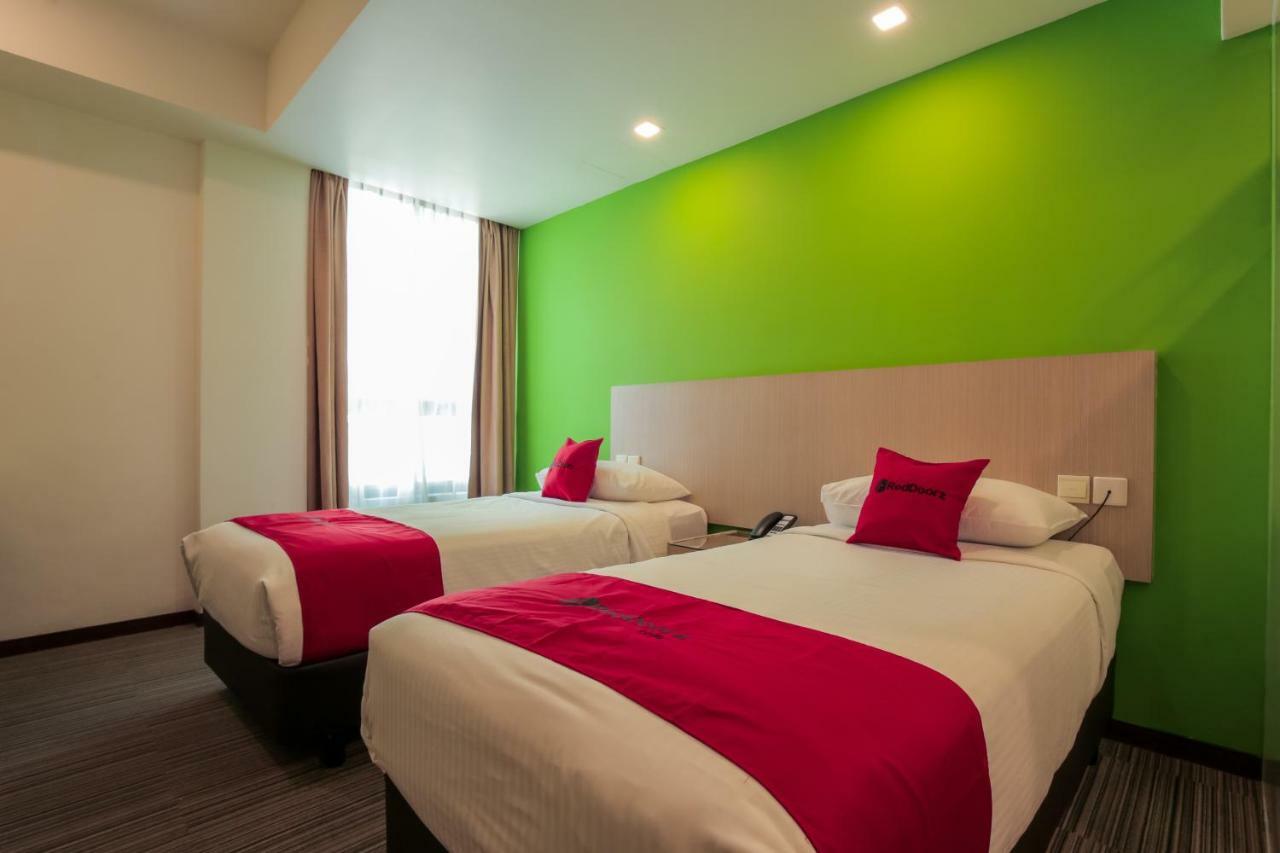 Hotel Reddoorz Premium @ Balestier Singapur Habitación foto